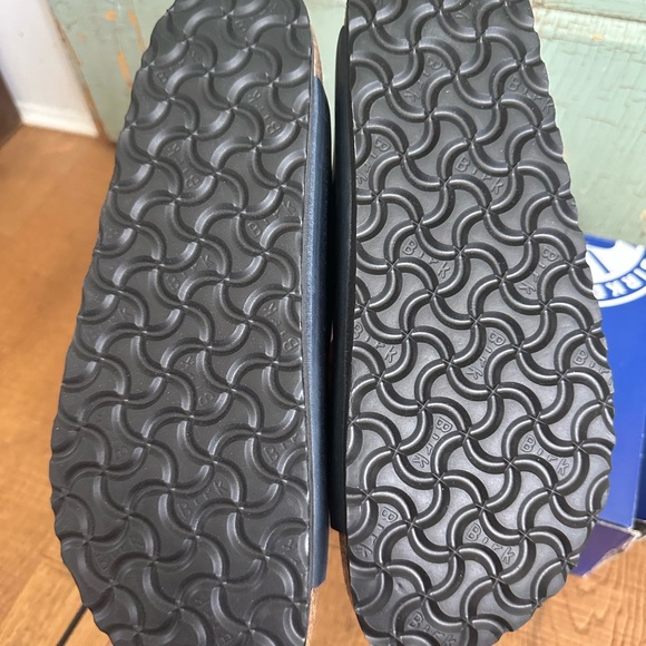 NIB Birkenstock Arizona Big Buckle Leather Navy Gold Womens 11 Narrow EU42 - Picture 7 of 13